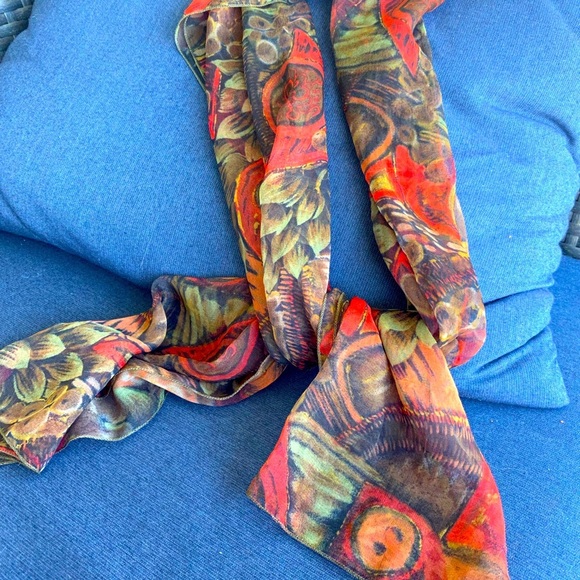 Scarf - Picture 1 of 3